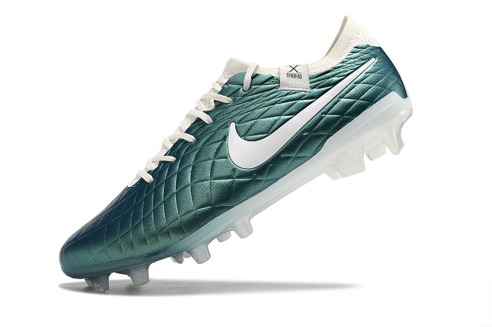 Nike Tiempo