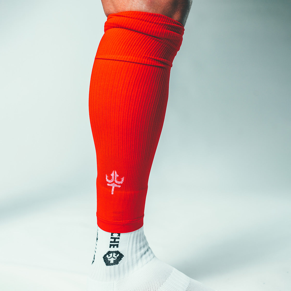 Las medias sin pie P1 disponibles en nuestra tienda Colores disponibles  🟠⚫⚪ . . . #mediasantideslizantes #mediassinpie #futbol #soccer #nike #puma  #adidas, By Portel1te Store